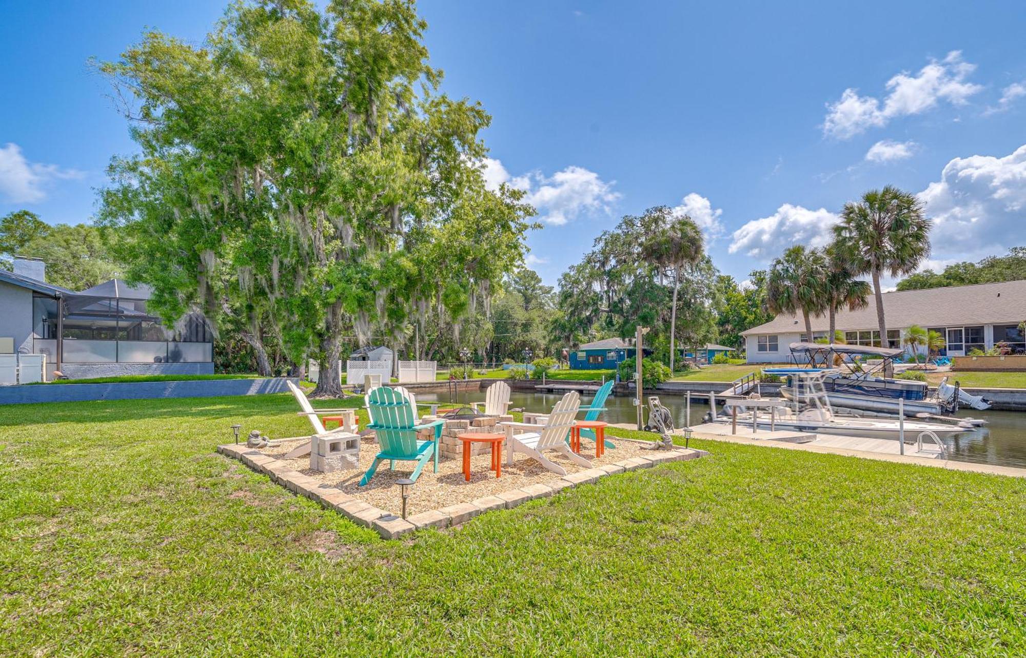 Crystal River Getaway With Dock, Kayaks And Bicycles! Luaran gambar