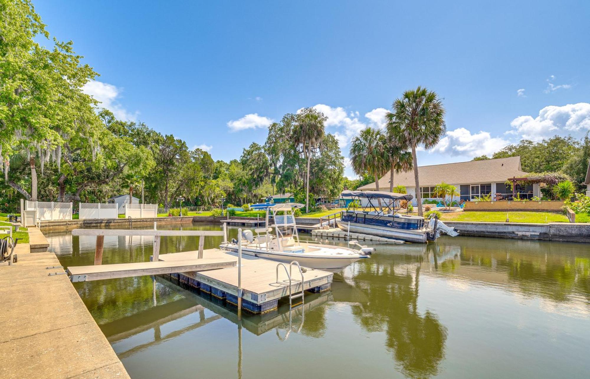 Crystal River Getaway With Dock, Kayaks And Bicycles! Luaran gambar